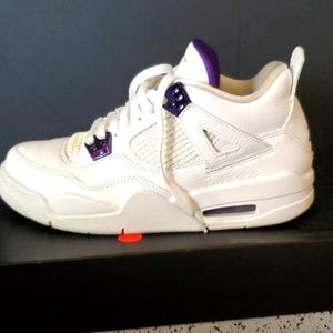 Air Jordan 4 Retro